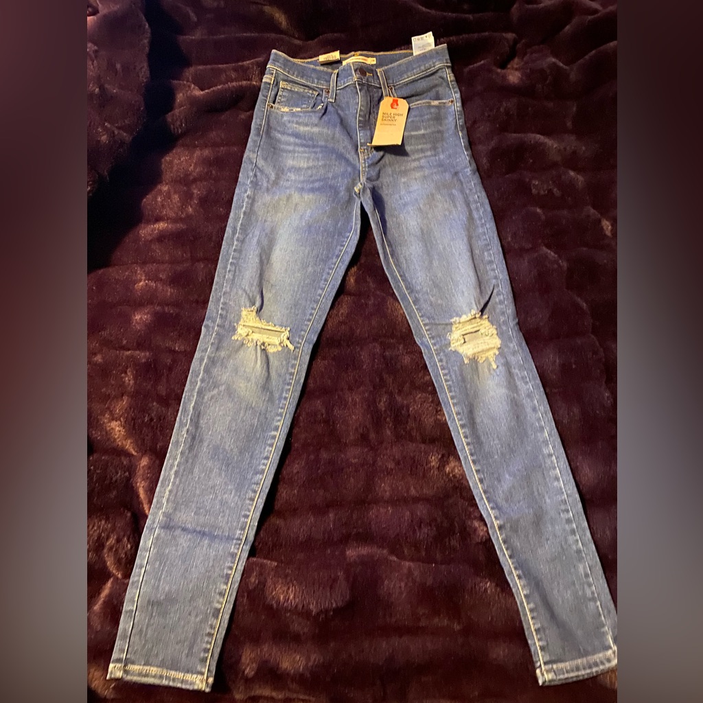 Brand New Levis Mile High Super Skinny Jeans